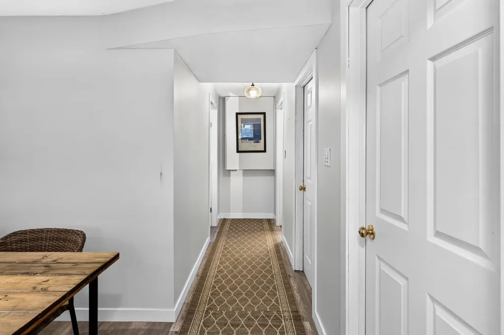 67 Douglas Ridge View SE Calgary AB T2Z 3C3