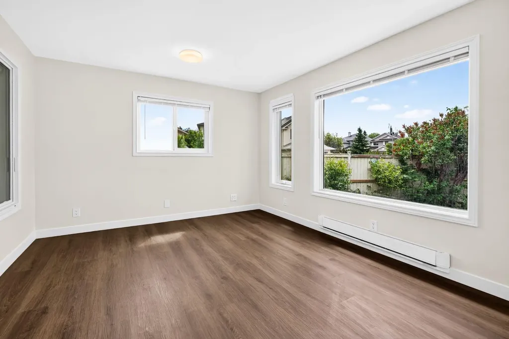 67 Douglas Ridge View SE Calgary AB T2Z 3C3