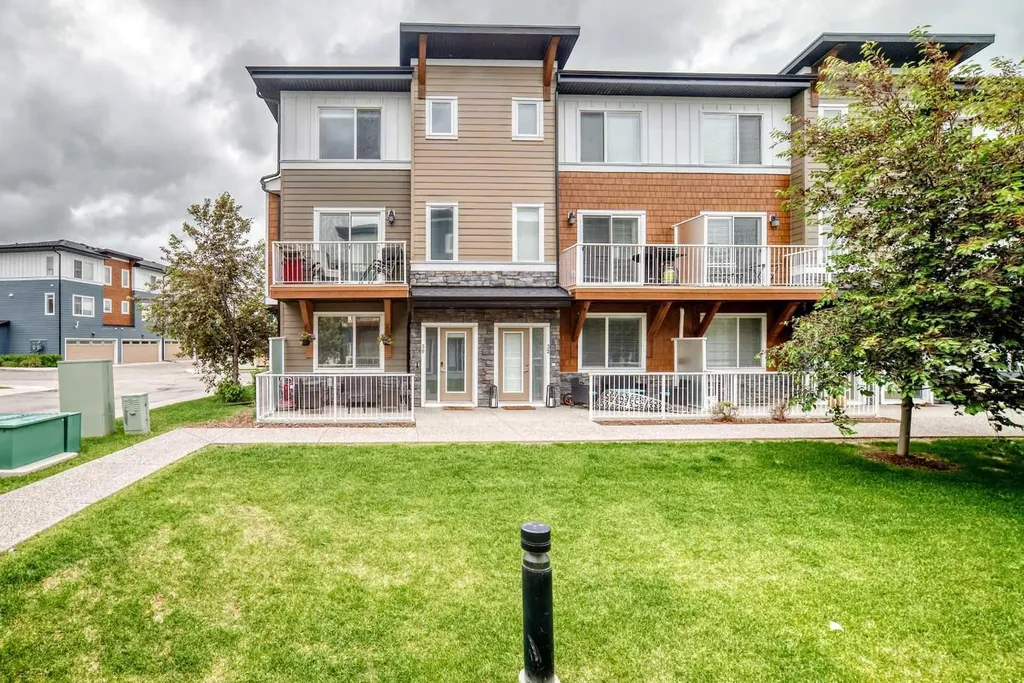 111 Rainbow Falls Gate Chestermere AB T1X 0Z5
