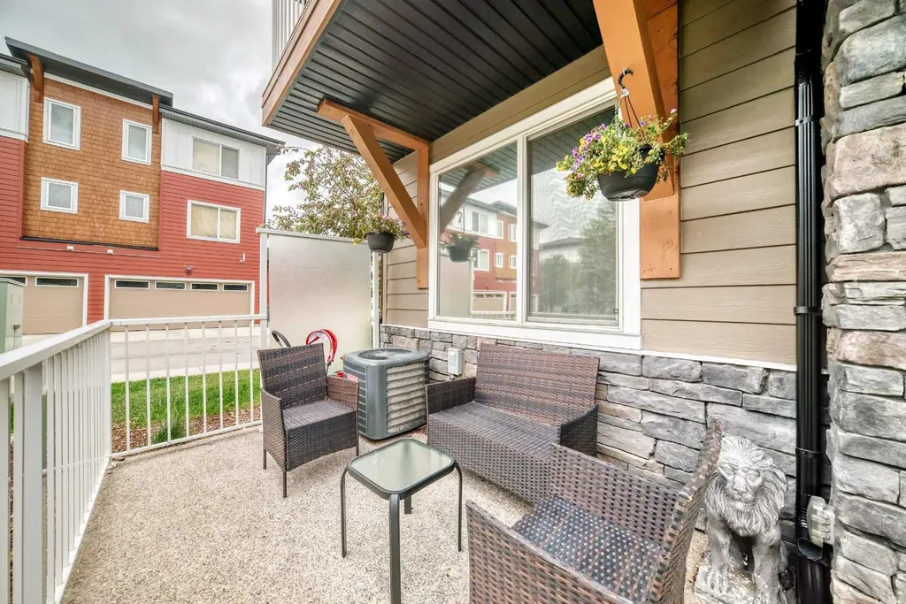 111 Rainbow Falls Gate Chestermere AB T1X 0Z5
