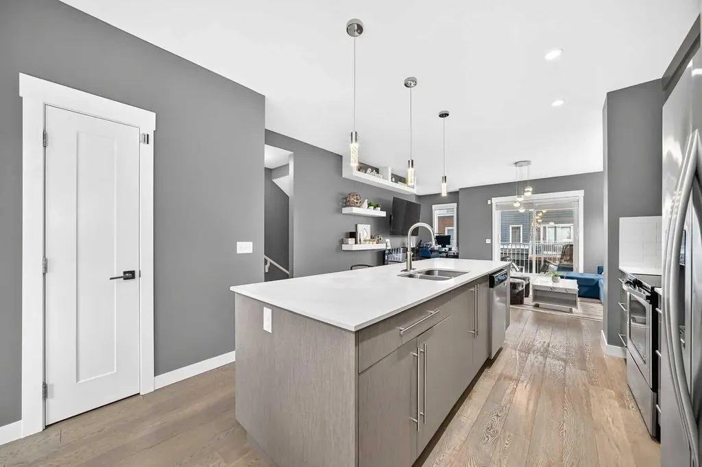111 Rainbow Falls Gate Chestermere AB T1X 0Z5