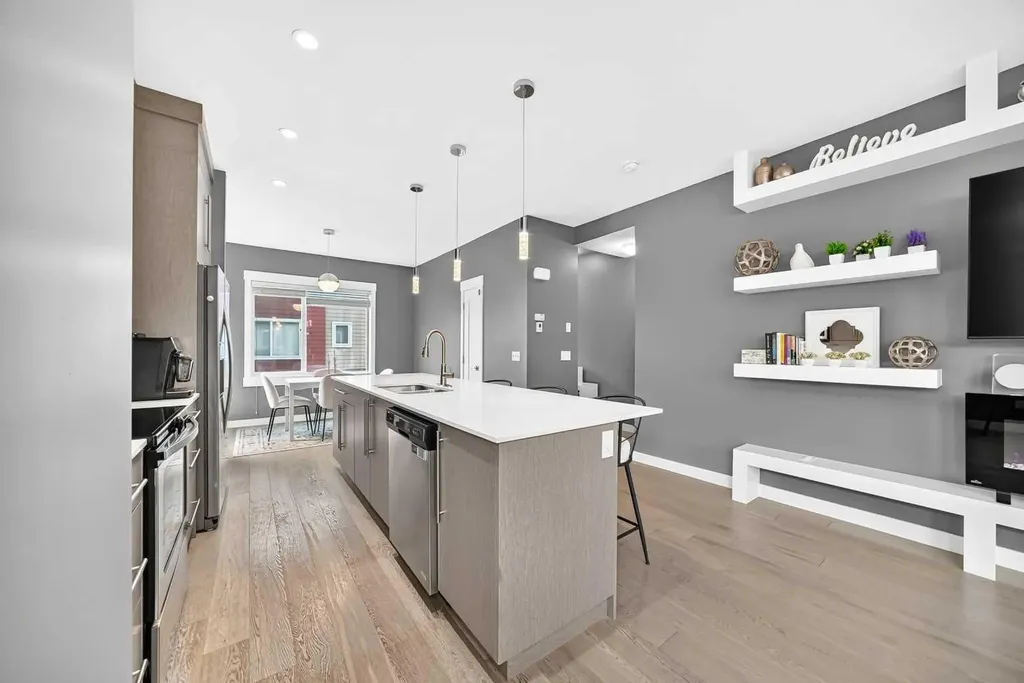111 Rainbow Falls Gate Chestermere AB T1X 0Z5