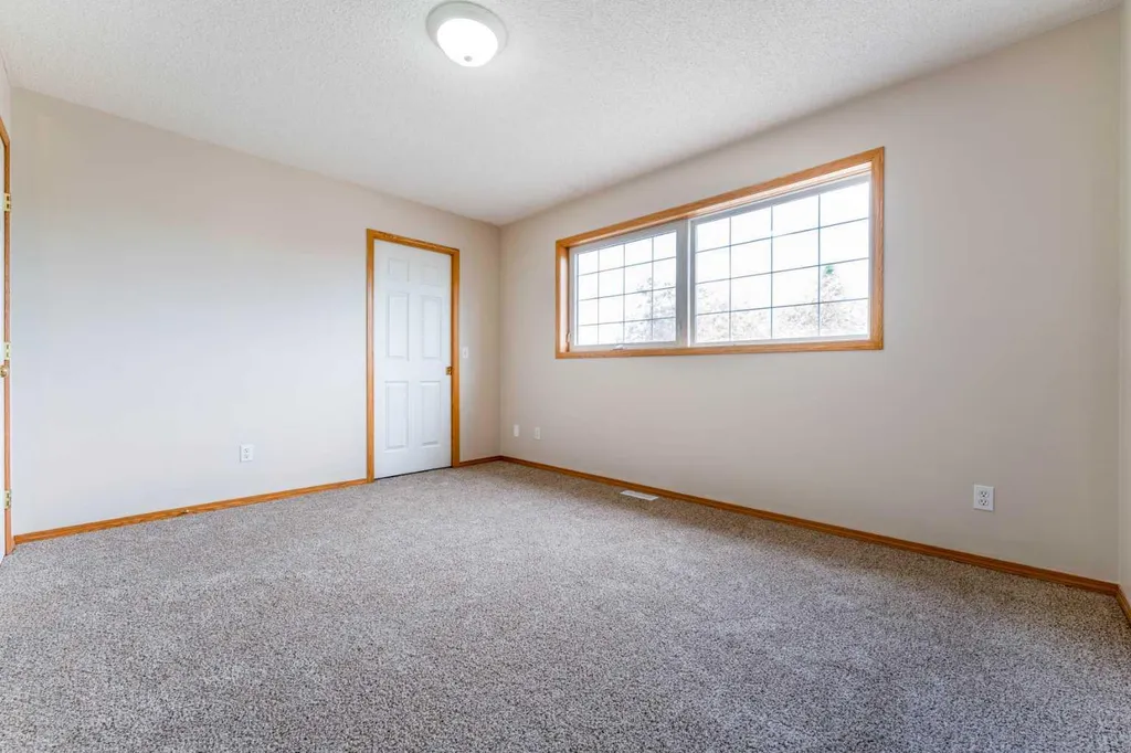 59 Erin Grove SE Calgary AB T2B 3L1