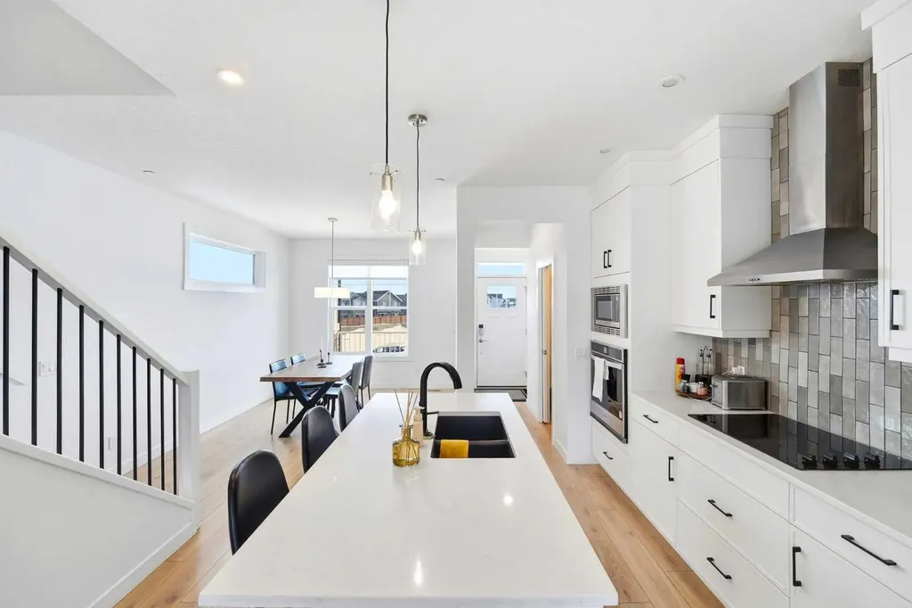 29 Herron Mews NE Calgary AB T3P 1Y1