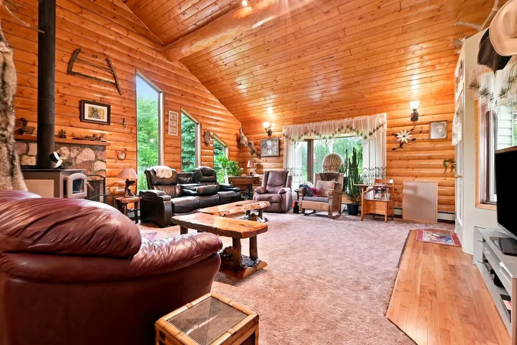 381039 Range Road 7-2 Rural Clearwater County AB T4T 2A2