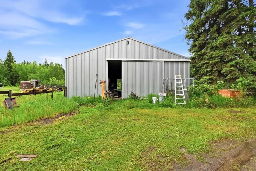 381039 Range Road 7-2 Rural Clearwater County AB T4T 2A2