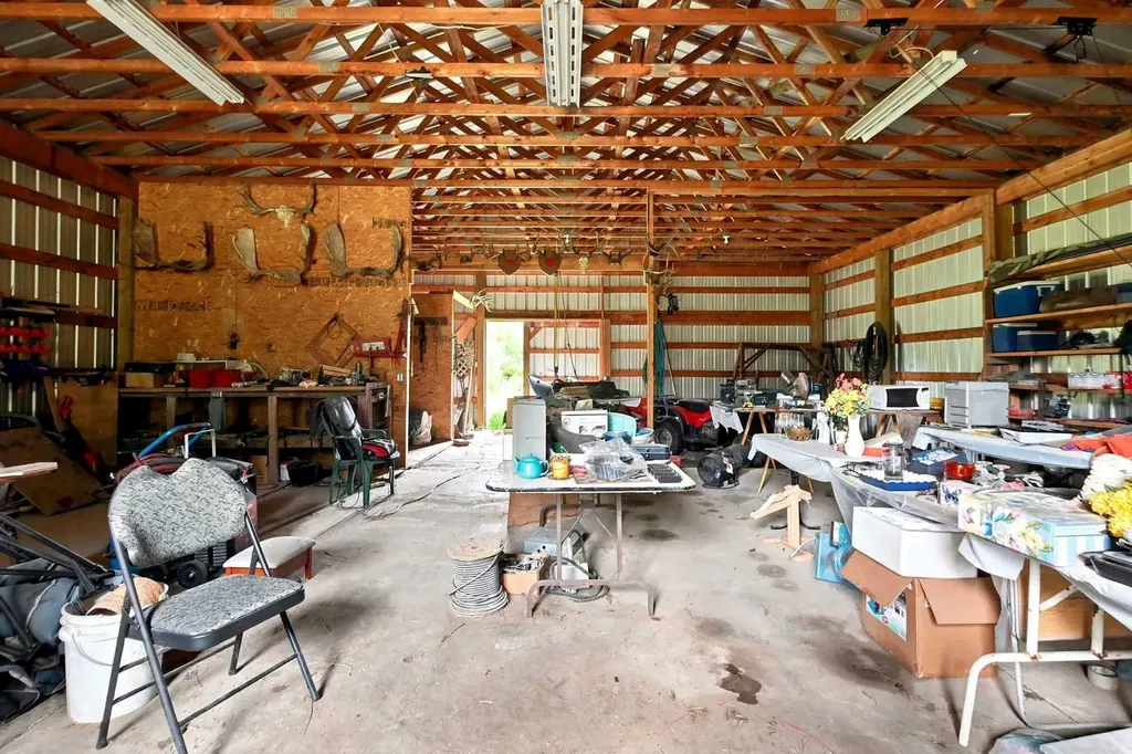381039 Range Road 7-2 Rural Clearwater County AB T4T 2A2