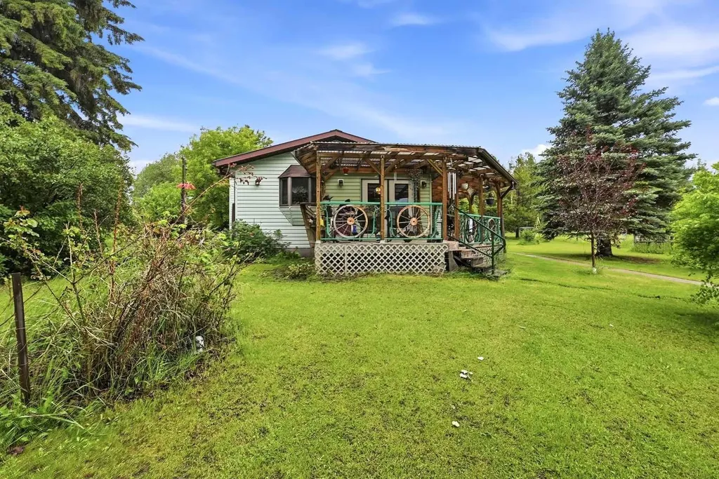 381039 Range Road 7-2 Rural Clearwater County AB T4T 2A2