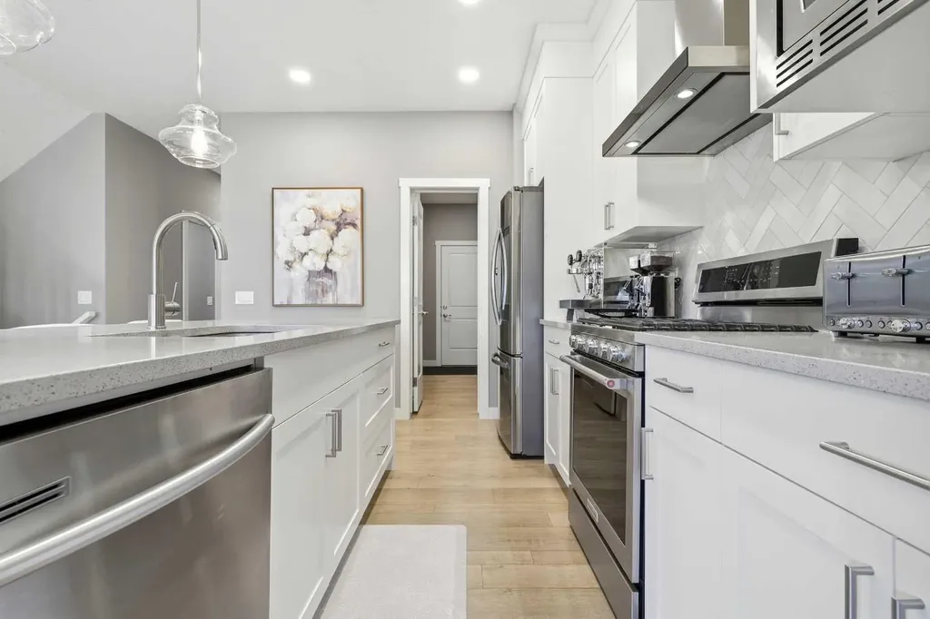 158 Creekstone Passage SW Calgary AB T2X 4R3