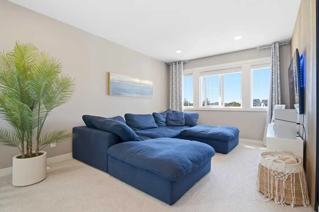 158 Creekstone Passage SW Calgary AB T2X 4R3