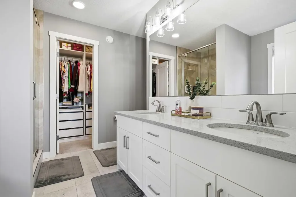 158 Creekstone Passage SW Calgary AB T2X 4R3