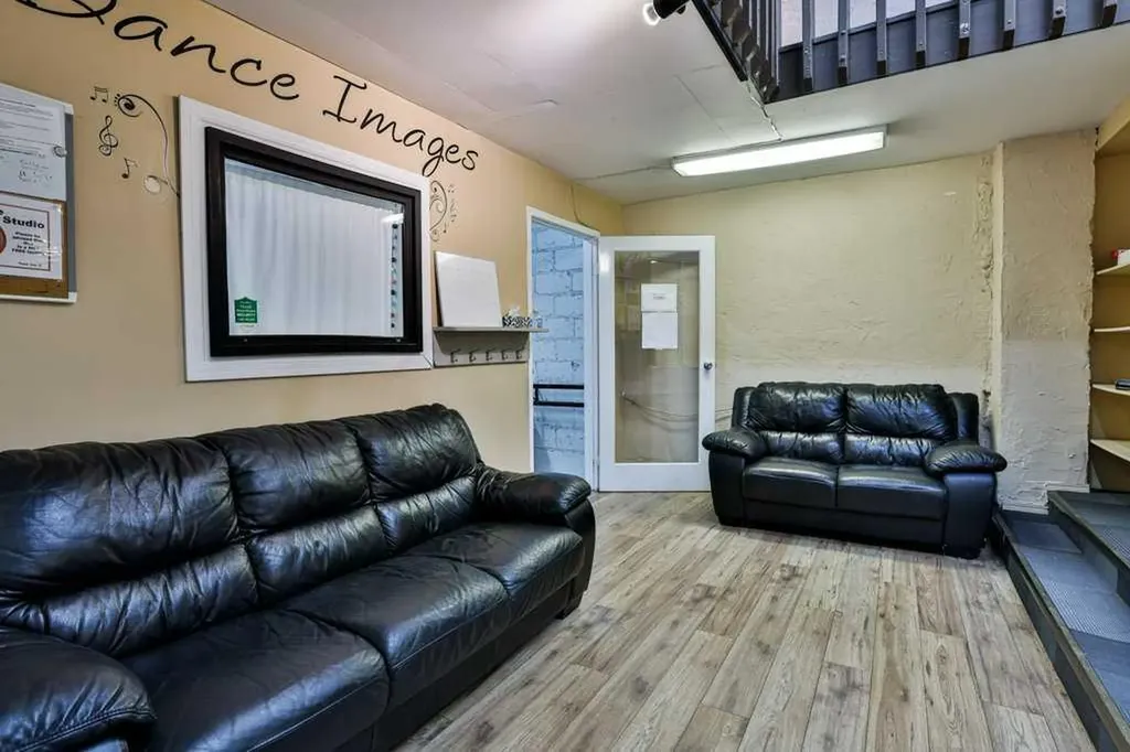 5224 48 Avenue Taber AB T1G 1S1