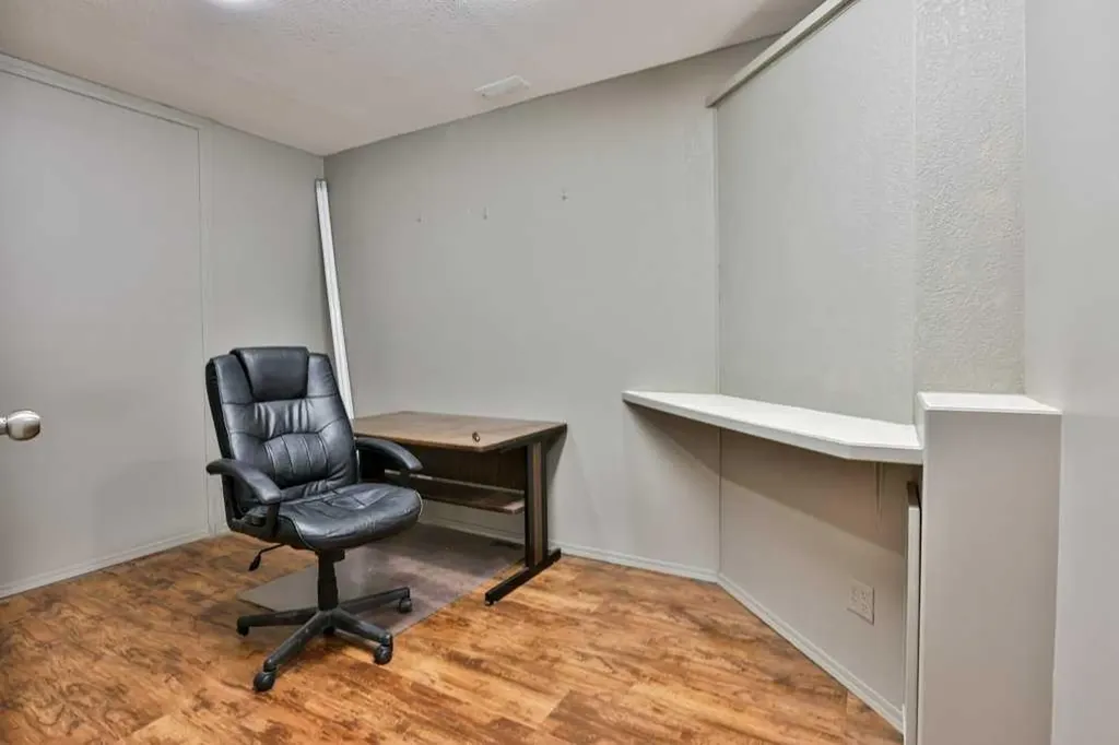 5224 48 Avenue Taber AB T1G 1S1