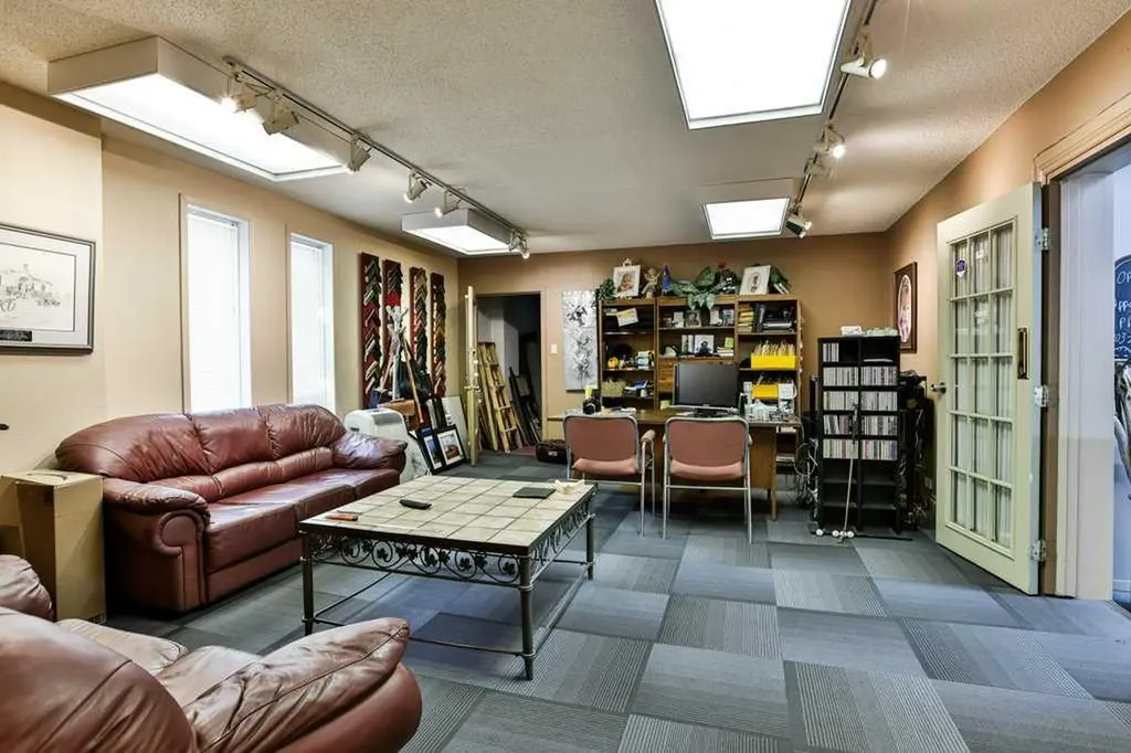 5224 48 Avenue Taber AB T1G 1S1