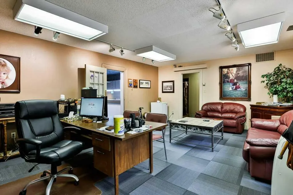 5224 48 Avenue Taber AB T1G 1S1