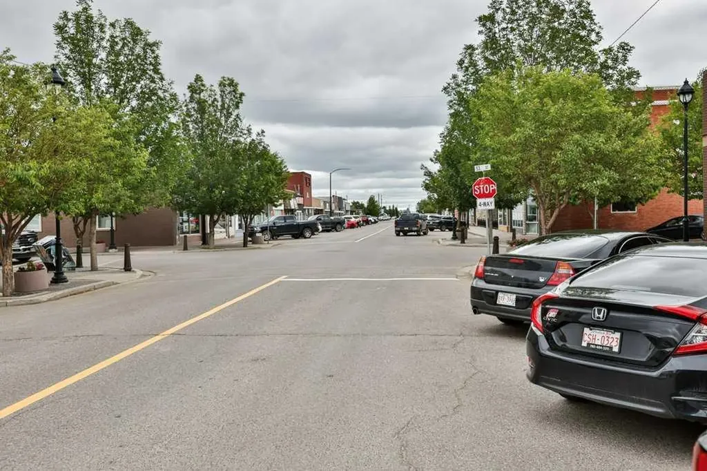 5224 48 Avenue Taber AB T1G 1S1