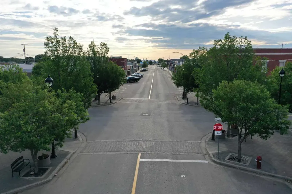 5224 48 Avenue Taber AB T1G 1S1