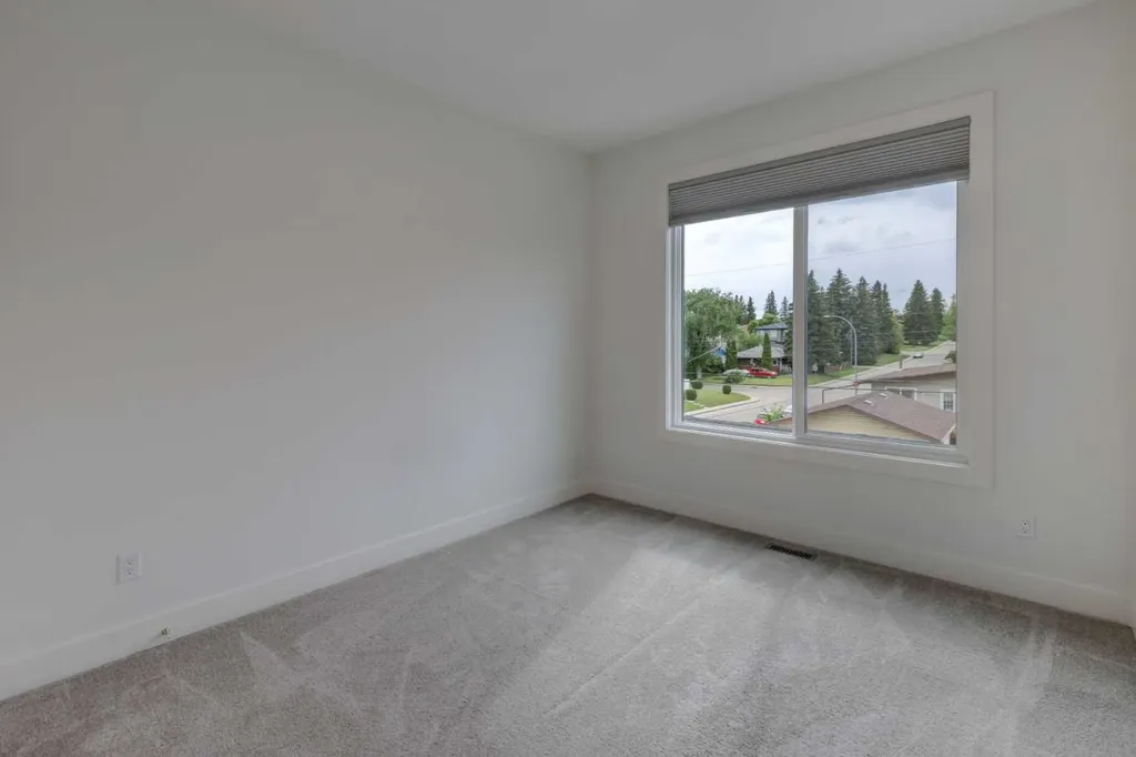 3337 41 Street SW Calgary AB T3E 3L3