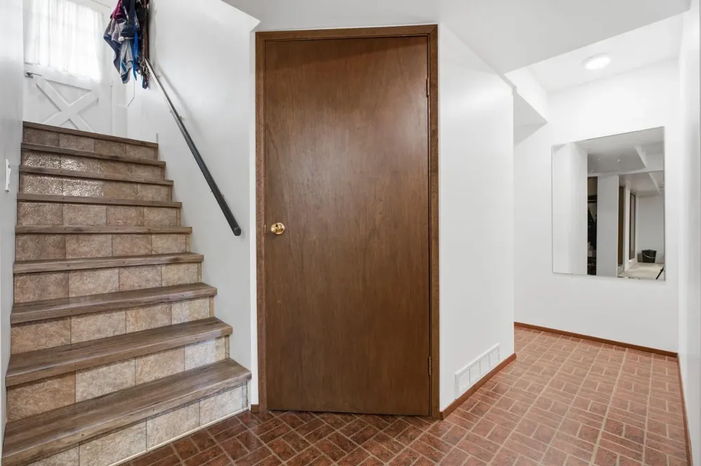 406 Edgar Avenue Diamond Valley AB T0L2A0