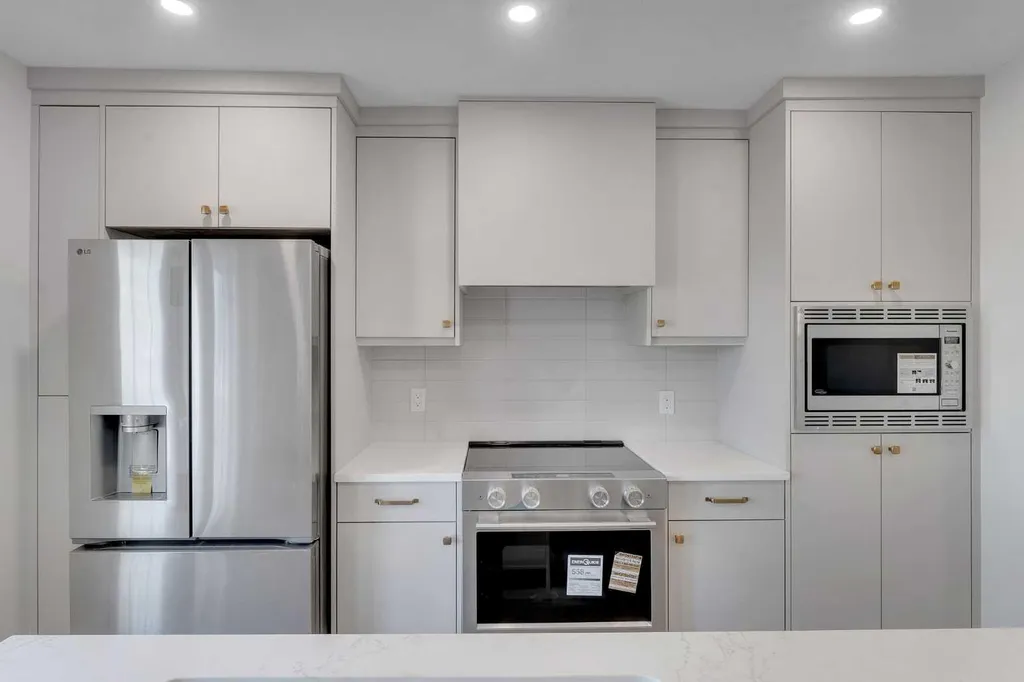 8059 Huntington Street NE Calgary AB T2K 5B8