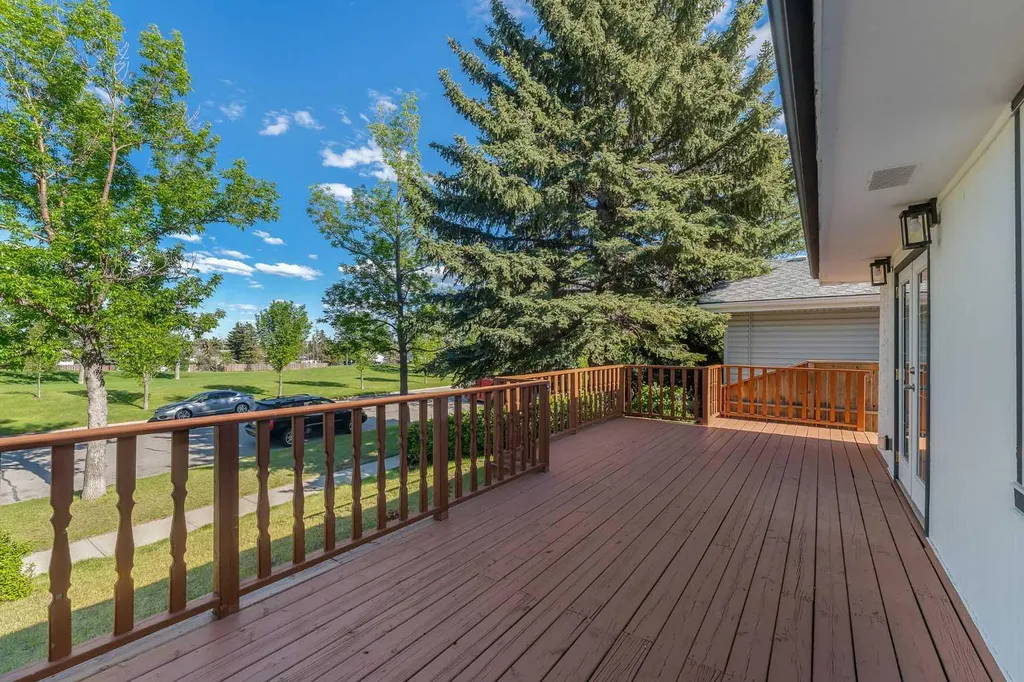 8059 Huntington Street NE Calgary AB T2K 5B8