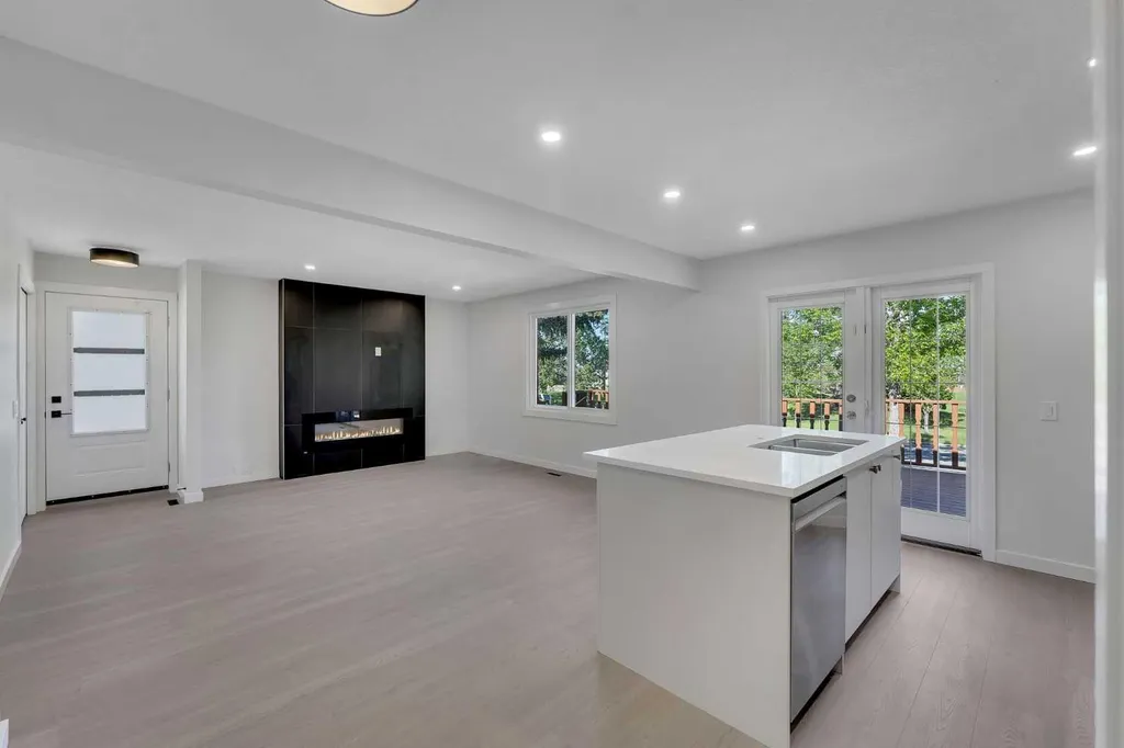 8059 Huntington Street NE Calgary AB T2K 5B8