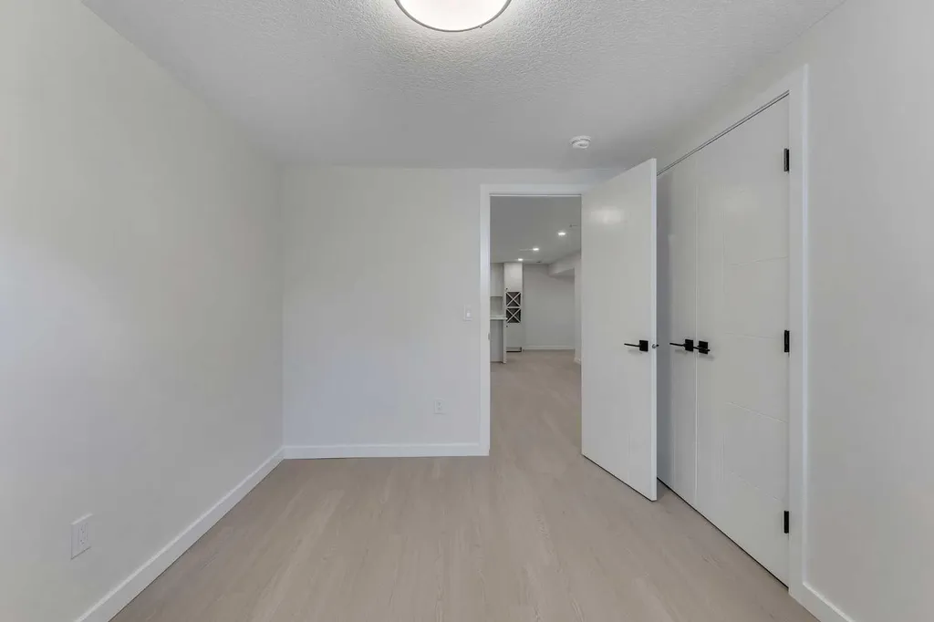 8059 Huntington Street NE Calgary AB T2K 5B8