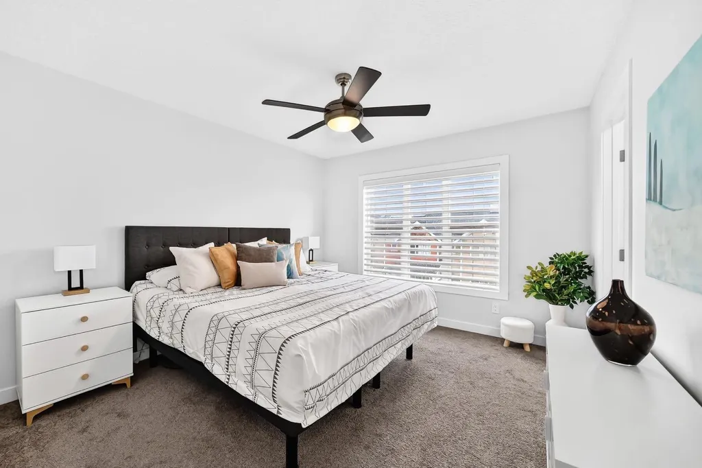 374 Nolancrest Heights NW Calgary AB T3R 0Y1