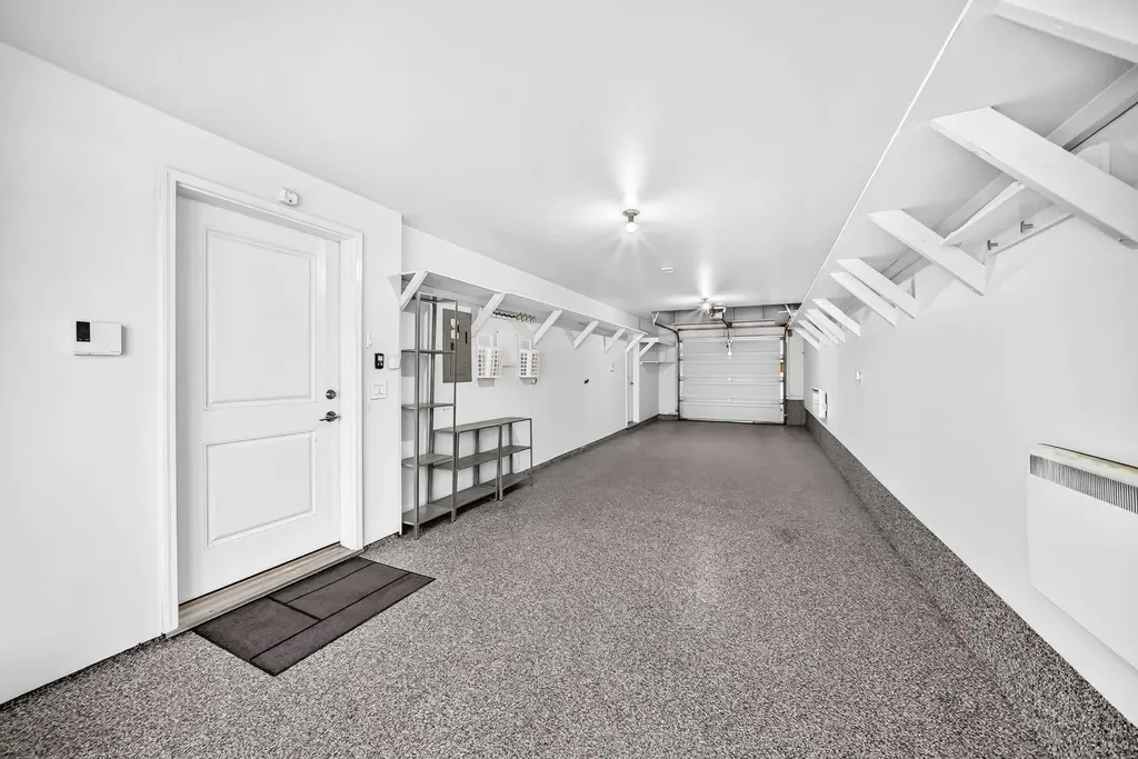 374 Nolancrest Heights NW Calgary AB T3R 0Y1