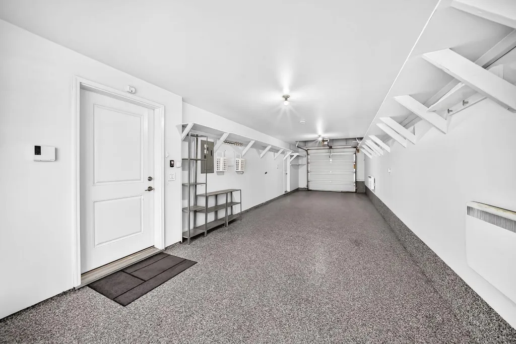 374 Nolancrest Heights NW Calgary AB T3R 0Y1