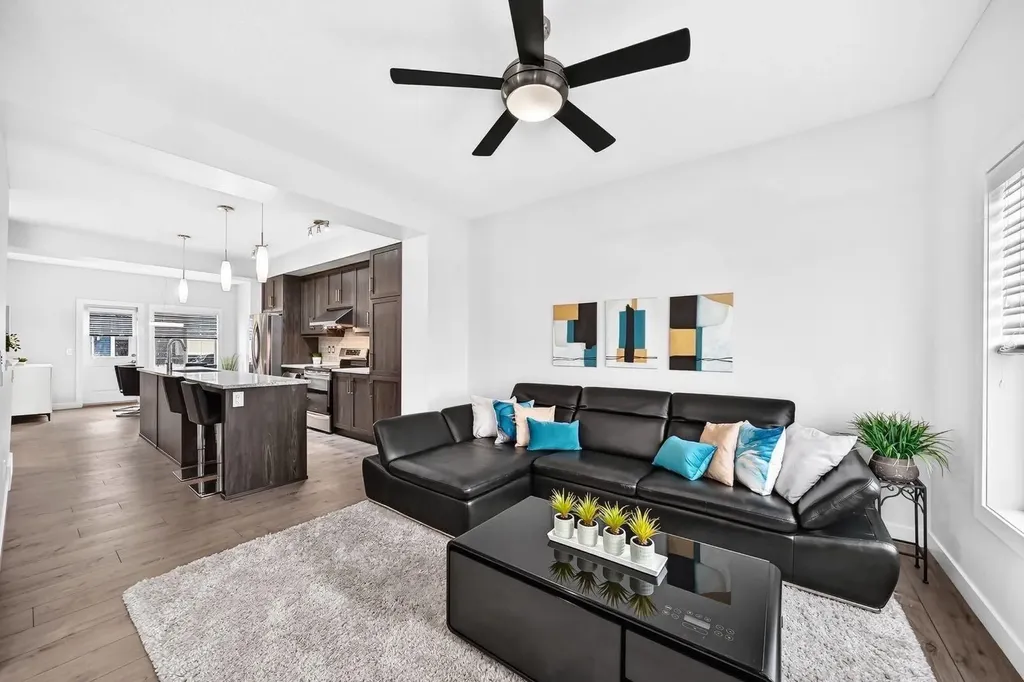374 Nolancrest Heights NW Calgary AB T3R 0Y1