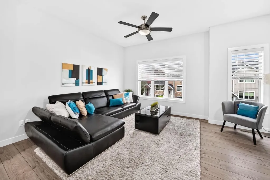 374 Nolancrest Heights NW Calgary AB T3R 0Y1