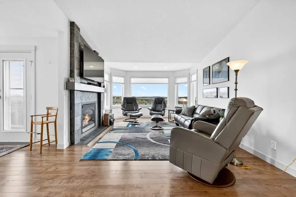 44 Cottonwood Boulevard Rural Foothills County AB T1S 4W2