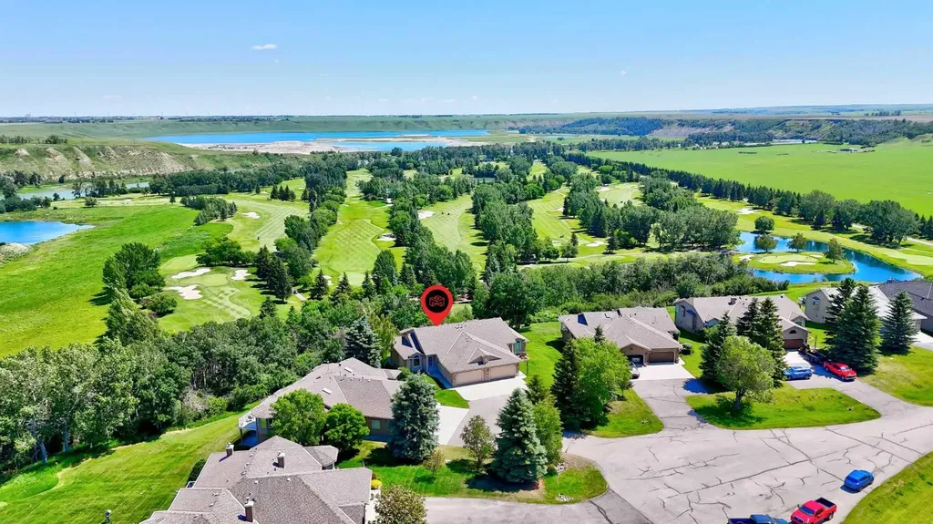 44 Cottonwood Boulevard Rural Foothills County AB T1S 4W2