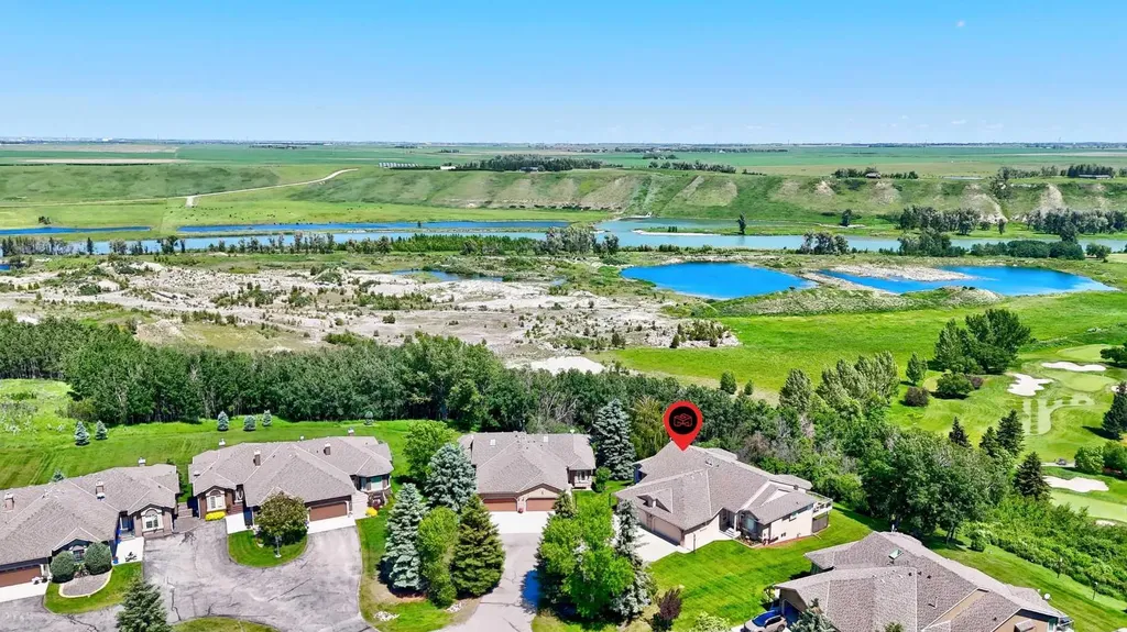 44 Cottonwood Boulevard Rural Foothills County AB T1S 4W2