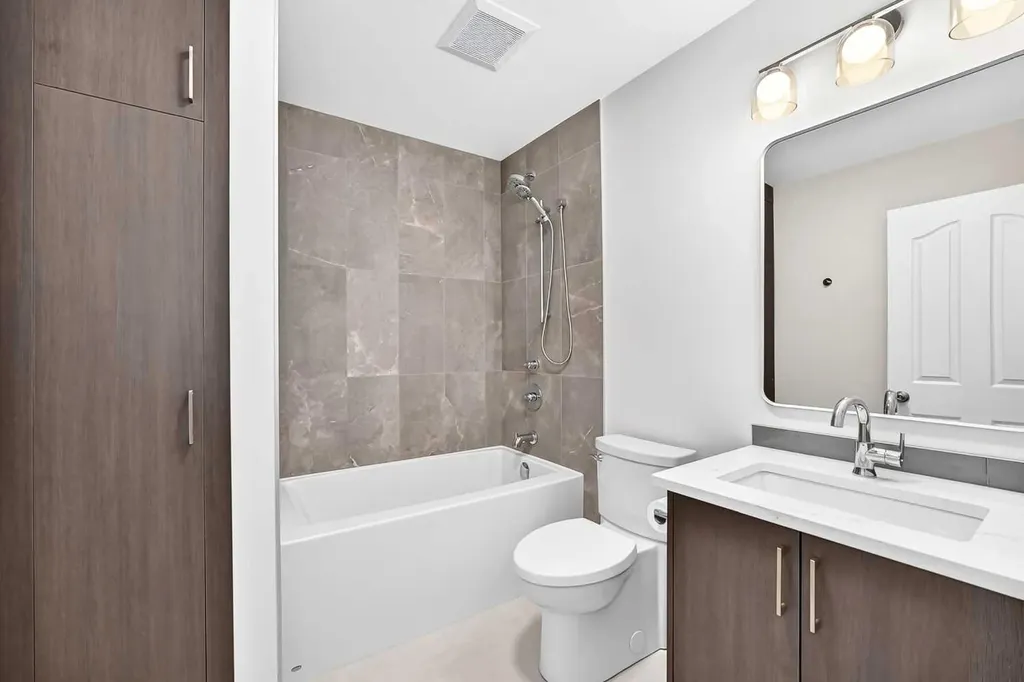 91 Cedarwood Hill SW Calgary AB t2w3h4