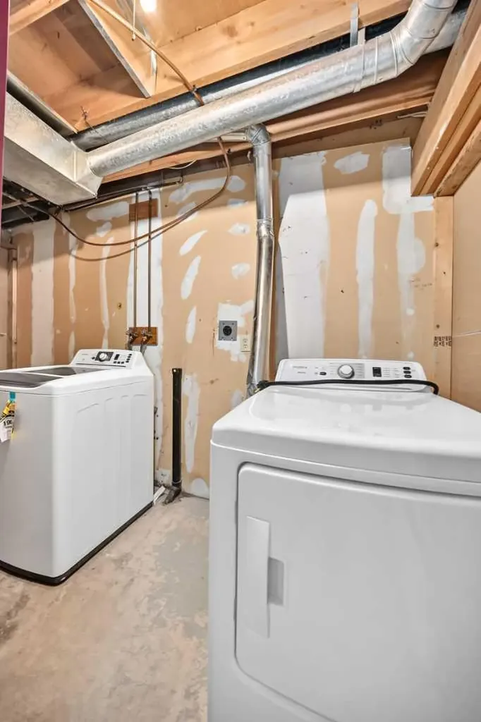91 Cedarwood Hill SW Calgary AB t2w3h4
