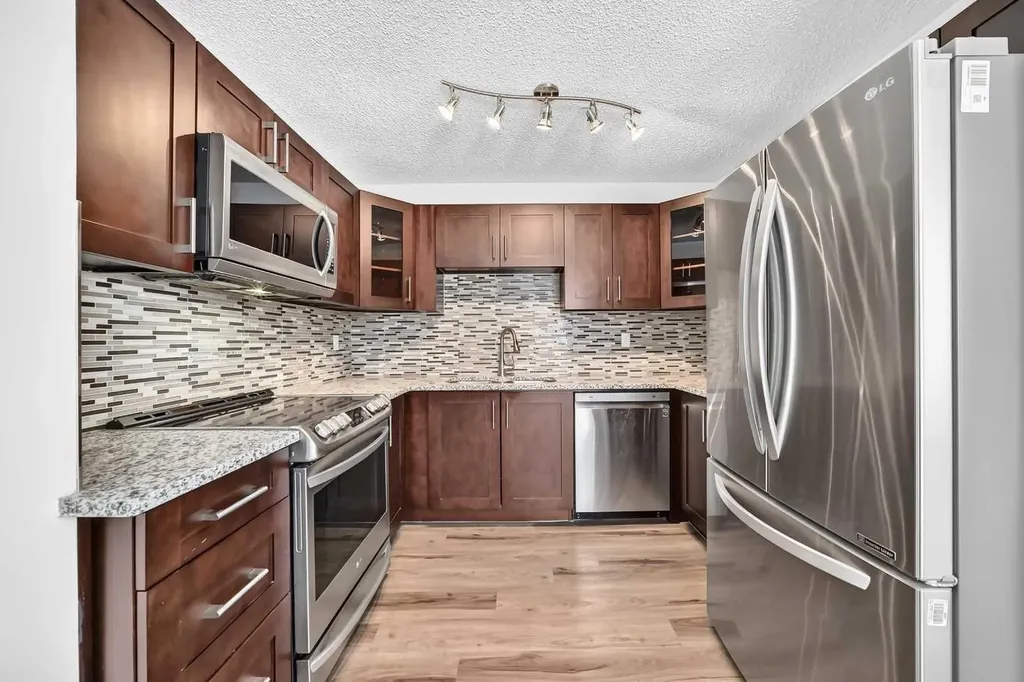 91 Cedarwood Hill SW Calgary AB t2w3h4