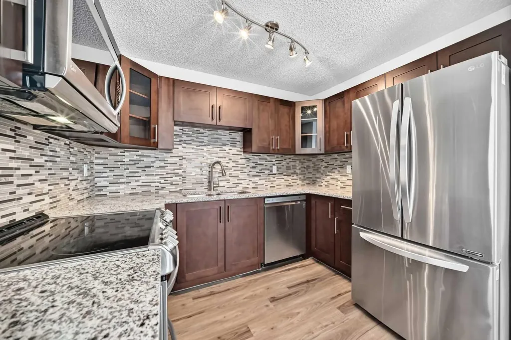 91 Cedarwood Hill SW Calgary AB t2w3h4