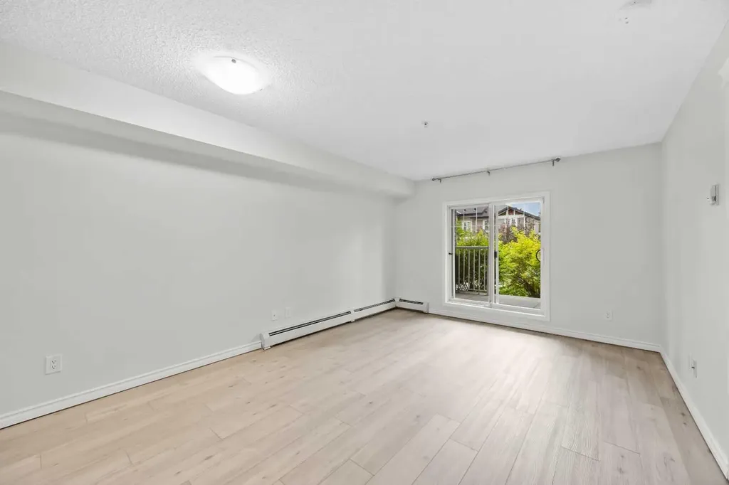 115 Prestwick Villas SE Calgary AB T2Z 0N1