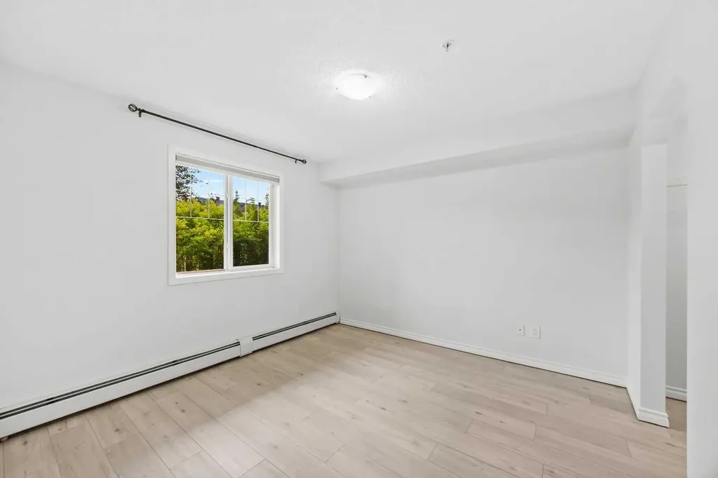 115 Prestwick Villas SE Calgary AB T2Z 0N1