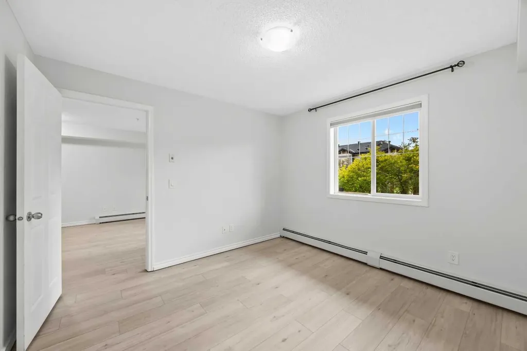 115 Prestwick Villas SE Calgary AB T2Z 0N1