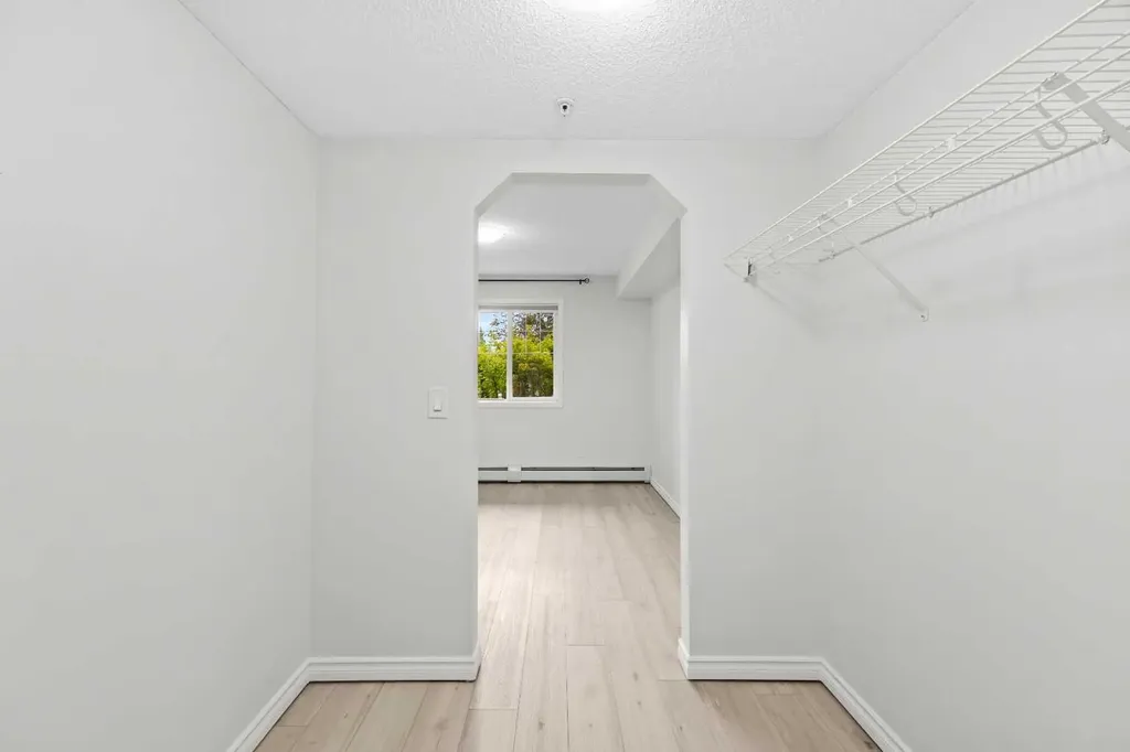 115 Prestwick Villas SE Calgary AB T2Z 0N1