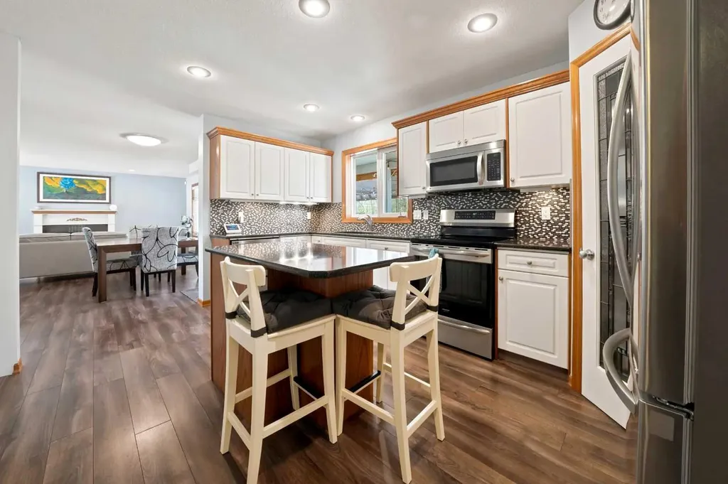 40 Owens Close Red Deer AB T4N 6Y5