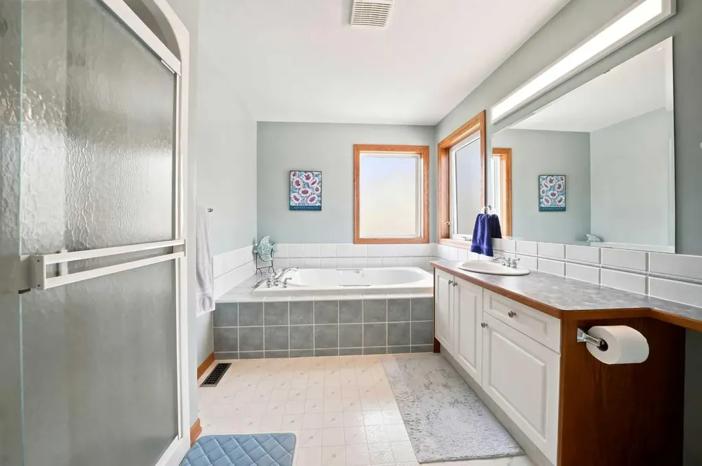40 Owens Close Red Deer AB T4N 6Y5
