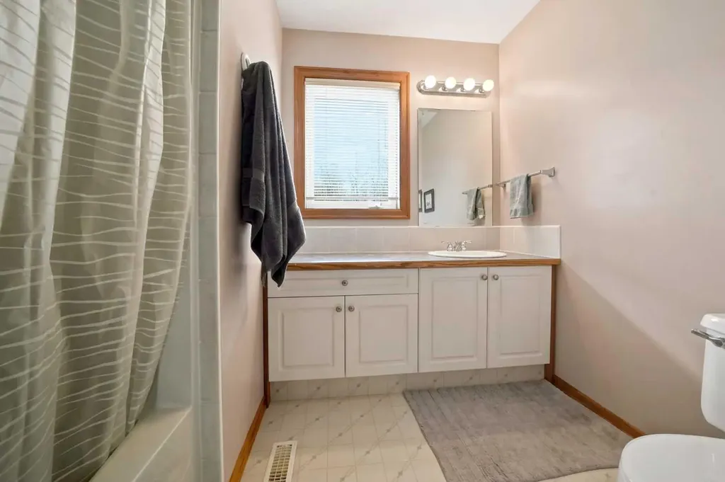 40 Owens Close Red Deer AB T4N 6Y5