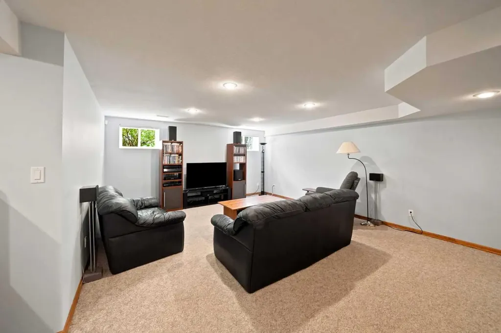 40 Owens Close Red Deer AB T4N 6Y5