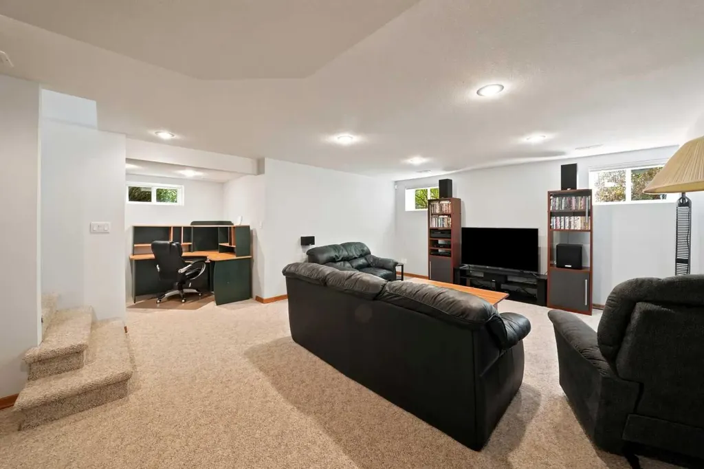 40 Owens Close Red Deer AB T4N 6Y5