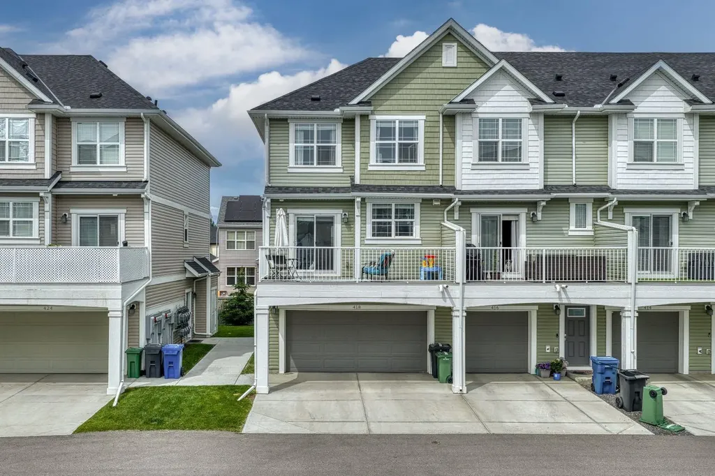 418 Copperstone Manor SE Calgary AB T2Z 5G3
