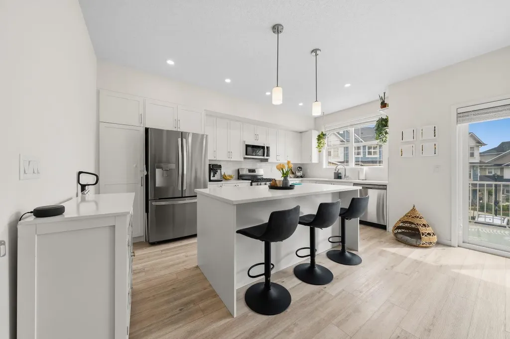 418 Copperstone Manor SE Calgary AB T2Z 5G3